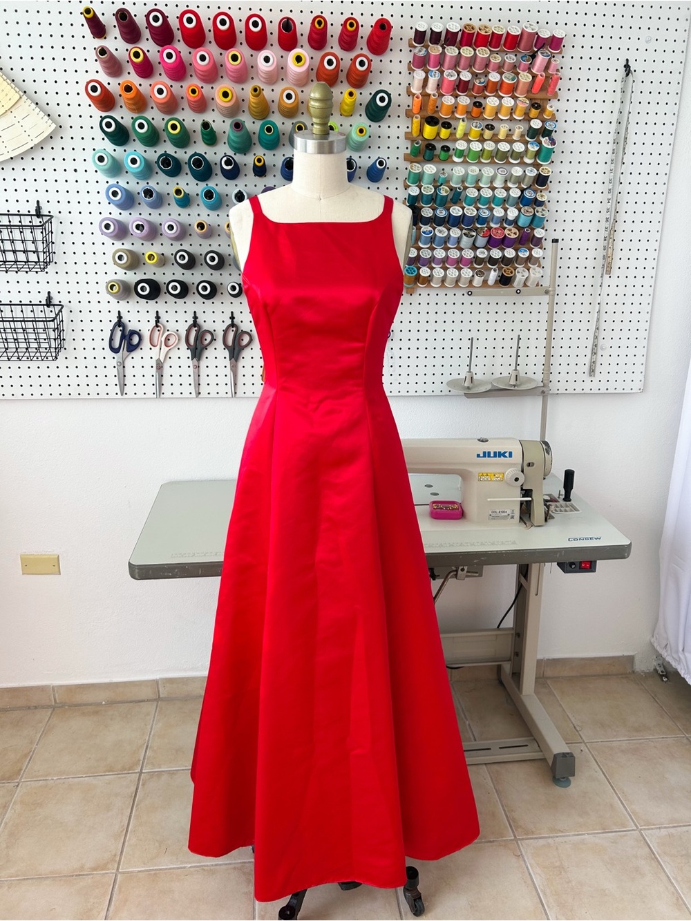 Elegant Red A-Line Classic Sleeveless Gown | Prom Evening Dress